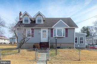 52 S Oak Ave, Mount Ephraim, NJ 08059