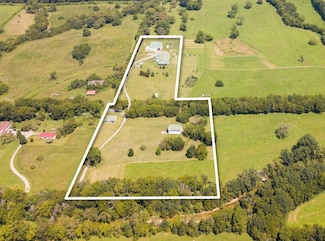 1201 Old Hopewell Rd, Castalian Springs, TN 37031