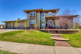 6238 14th St S, Fargo, ND 58104