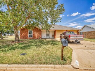 1020 Polk St, Altus, OK 73521