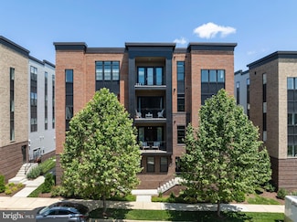43442 Croson Ln Unit 100, Ashburn, VA 20147