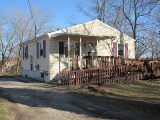 4907 Eastlawn Dr, Lansing, MI 48910