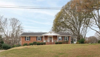 2910 Hope Valley Rd, Winston Salem, NC 27106