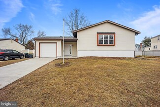9 E Regal Blvd, Newark, DE 19713