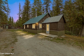3713 Reeder Bay Rd, Nordman, ID 83848