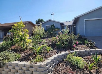 915 Athan Ave, Roseville, CA 95678