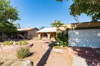 304 N Torrey Pines Dr, Las Vegas, NV 89107