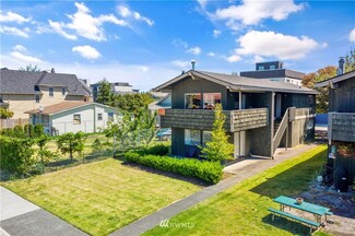 3076 63rd Ave SW, Seattle, WA 98116