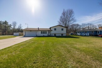 1095 Ellison Rd, Muskegon, MI 49442