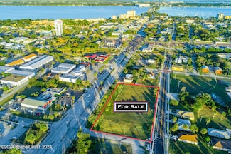 585 W King St, Cocoa, FL 32922