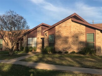 4024 Woodcrest Dr, Bryan, TX 77802
