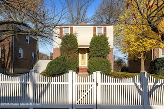 29 Park Hill Ave, Staten Island, NY 10304