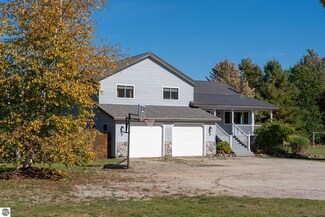 2835 Kitchen Rd, Cheboygan, MI 49721