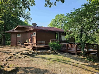 8827 Greenwood Ave, Ozawkie, KS 66070