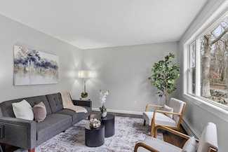 368 Keys Rd, Warren, MA 01585