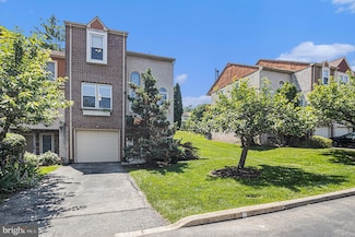 8 Forsythia Ct, Lafayette Hill, PA 19444