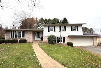 285 Crestview Dr, Davidsville, PA 15928