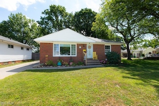 685 E 300th St, Willowick, OH 44095