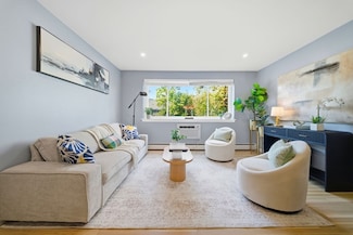 20 Radcliffe Rd Unit 209, Allston, MA 02134