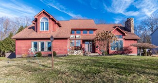 30 Pine Tree Rd, Mountain Top, PA 18707