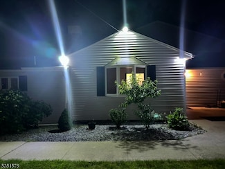 29 Windy Bush Ln, Sparta, NJ 07871