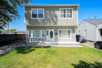21525 Brys Dr, Saint Clair Shores, MI 48080