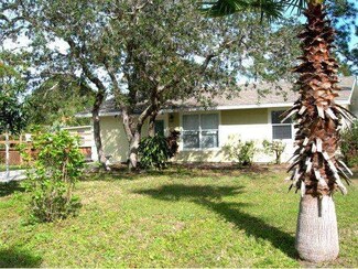 9699 Hibiscus Ave, Sebastian, FL 32976