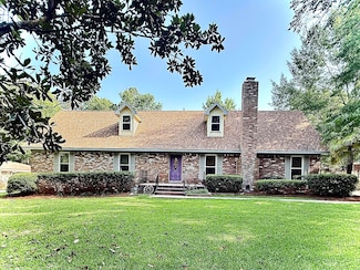 106 Greenbriar Place, Hattiesburg, MS 39402