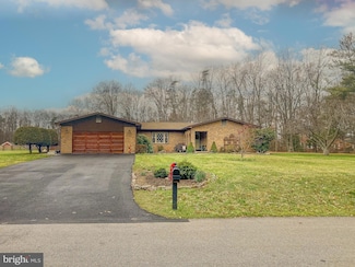 11007 New England Dr, Clinton, MD 20735