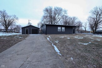 1384 Cross St, Martinsville, IN 46151