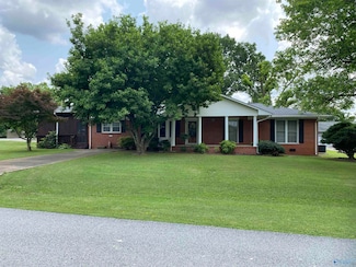 1501 Reynard St, Athens, AL 35611