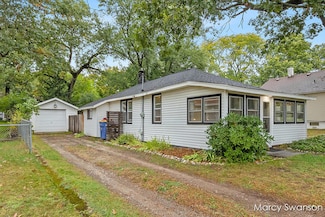 1753 Preston Ave NW, Grand Rapids, MI 49504