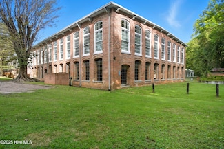 723 McMullan Ave Unit 604, Edenton, NC 27932