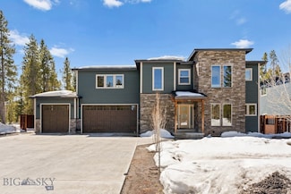 528 Gallatin Ave, West Yellowstone, MT 59758