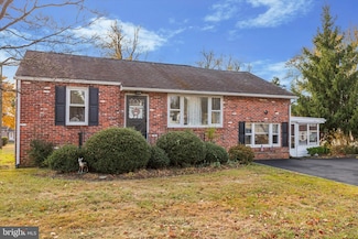 158 Lynch Dr, Southampton, PA 18966
