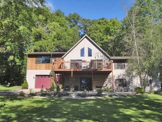 S4403 Excelsior Dr, Rock Springs, WI 53961