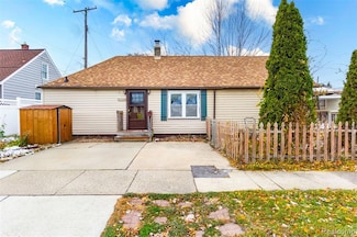 15676 Frazho Rd, Roseville, MI 48066