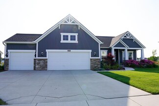 11371 Wake Dr, Allendale Charter Township, MI 49401