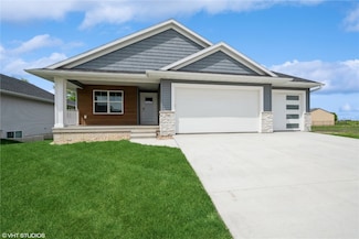 2740 Burns Dr, Marion, IA 52302
