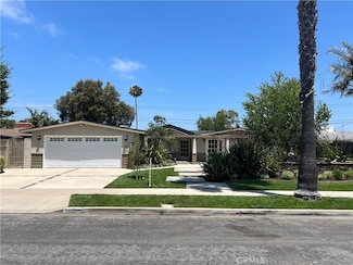 232 Amherst Rd, Costa Mesa, CA 92626