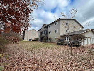 3810 Creek Hill Dr, Bettendorf, IA 52722