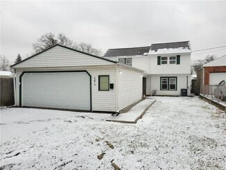 13813 Courtland Ave, Cleveland, OH 44111