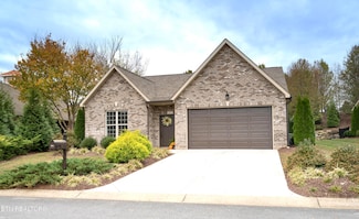 2238 Boulder Crest Ln, Sevierville, TN 37876