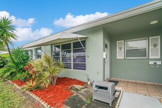 902 South Dr Unit C, Delray Beach, FL 33445