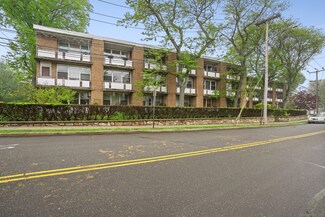 15 Ellsworth St Unit 22, Bridgeport, CT 06605