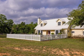 67 Sky Ln, Fredericksburg, TX 78624