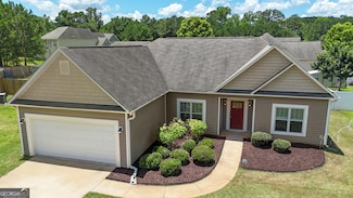 502 Creekside Dr, Lagrange, GA 30240