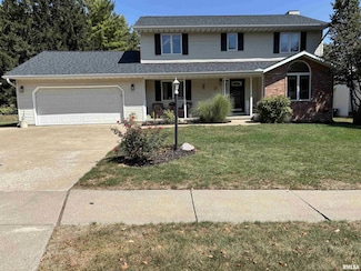 801 Firethorn Dr, Washington, IL 61571