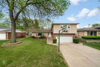 531 Hickory Dr, Itasca, IL 60143