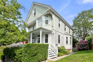 48 Webster St, Newport, RI 02840